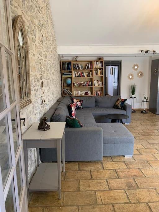 Duplex Familial Au Coeur De La Cite Medievale Aigues-Mortes