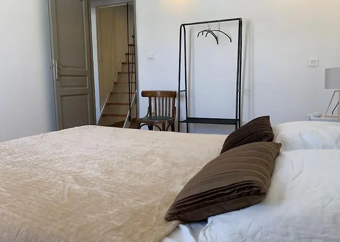 Duplex Familial Au Coeur De La Cite Medievale