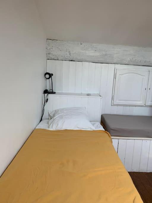 Duplex Familial Au Coeur De La Cite Medievale Aigues-Mortes